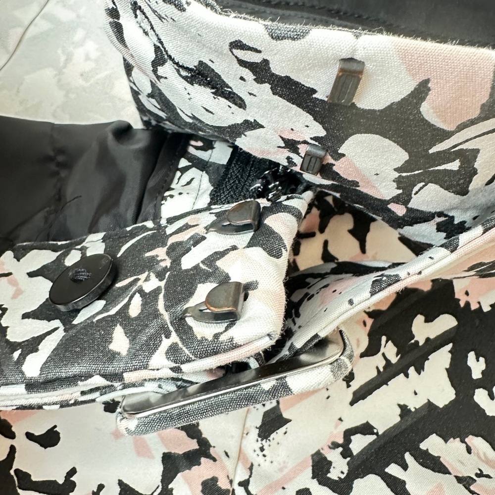 Express Floral Print High Waist Shorts - Picture 4 of 11